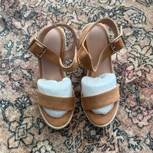 Size 4 Tan Suede Wedges